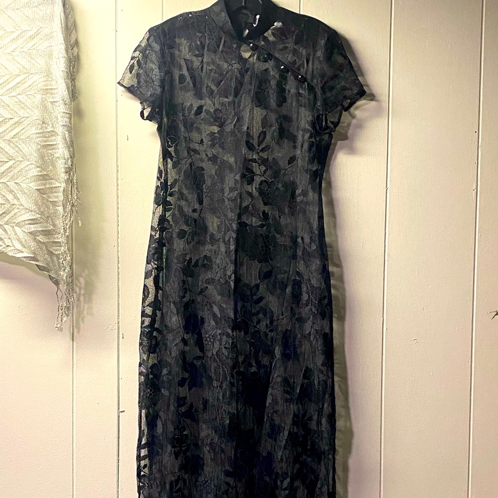 Jessica Howard full length black laced dress/gown. Size 8.